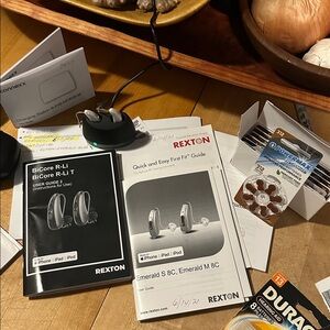 2 Rexton left ear (blue dot) hearing aids bundle w charger and 90 batteries